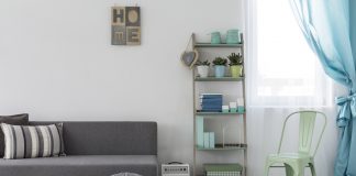 Werk je interieur af met de juiste gordijnen moderne woonkamer met gordijnen