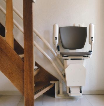 Redenen om een traplift te kopen traplift in huis