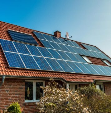 Zonnepanelen dragen bij aan een duurzame toekomst: dit is waarom Depositphotos_72777439_S