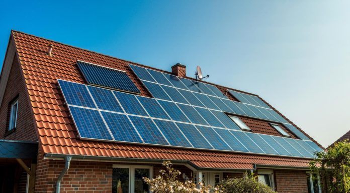 Zonnepanelen dragen bij aan een duurzame toekomst: dit is waarom Depositphotos_72777439_S